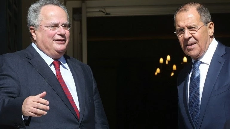 Στα άκρα πλέον o διπλωματικός «πόλεμος» με ευθύνη της Κυβέρνησης: «Ο Λαβρόφ είναι καλοδεχούμενος στην Αθήνα» – Ειρωνική απάντηση Ελληνικών διπλωματικών πηγών